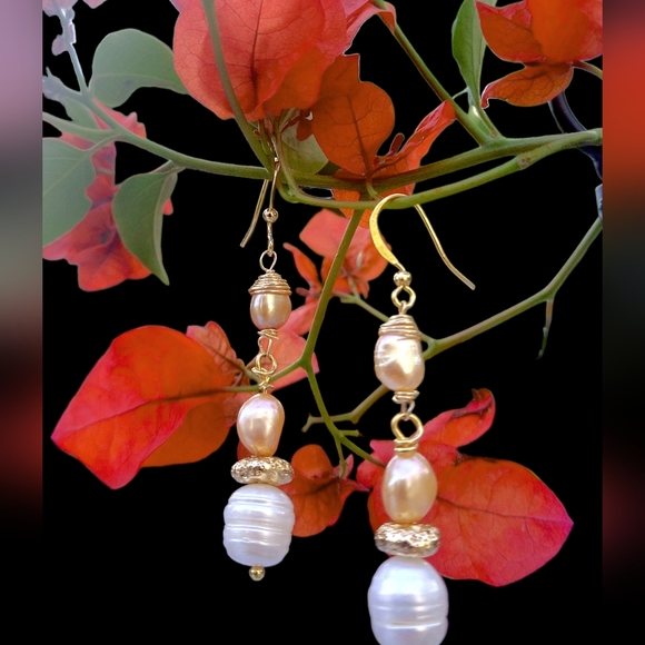 Hand made Fresh water pearl 18k plated - Picture 2 of 2